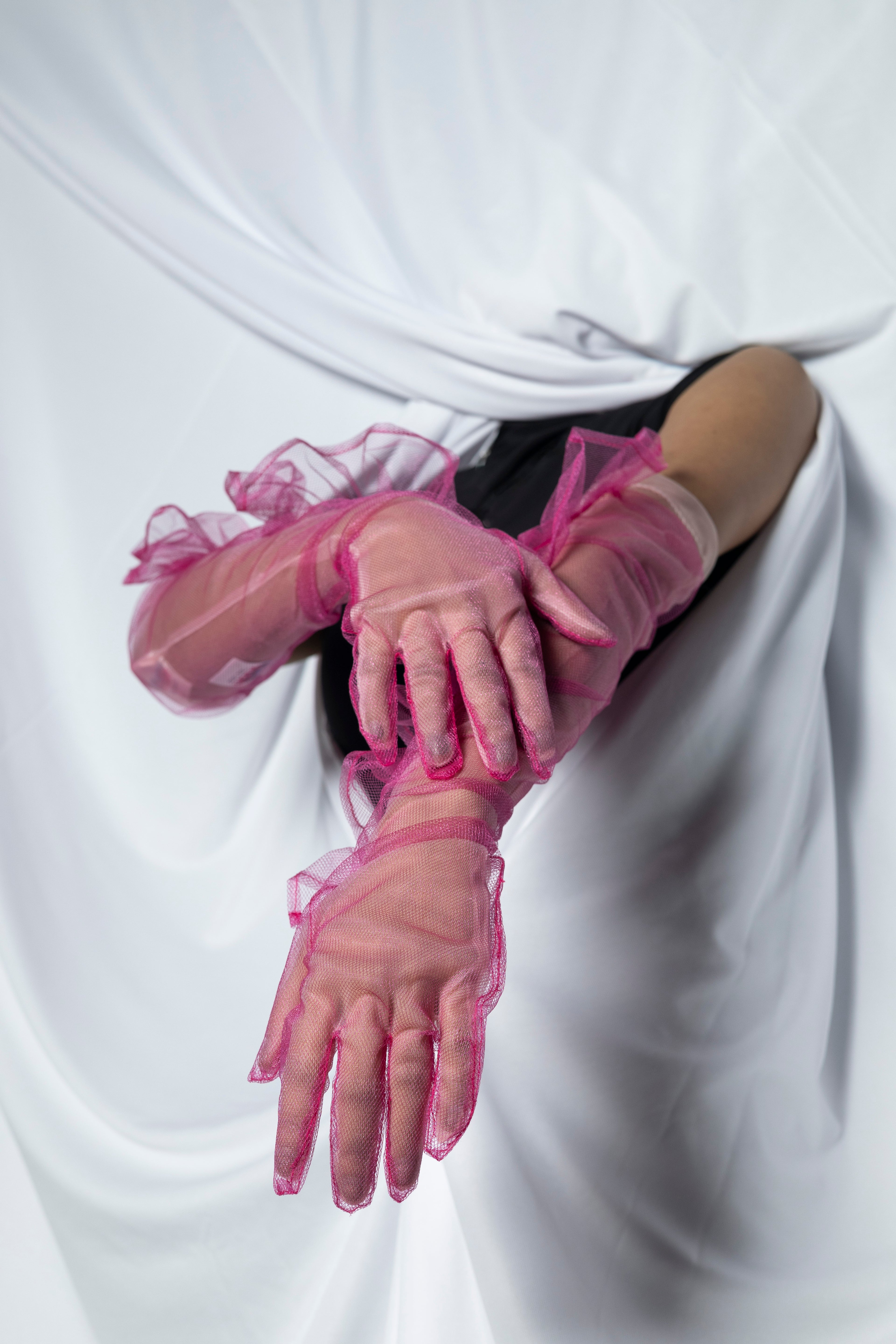 Pink mesh ruffle gloves
