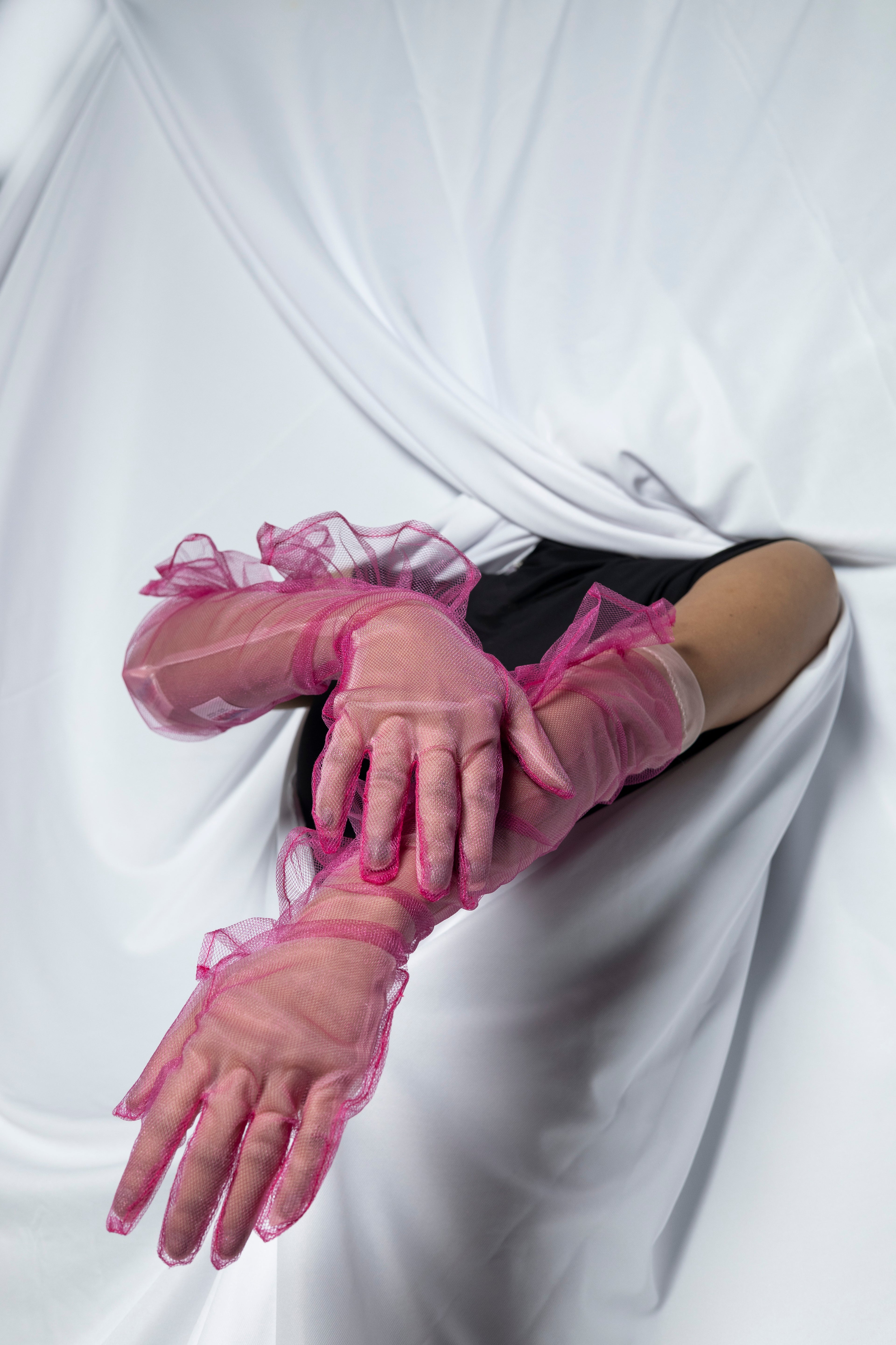 Pink mesh ruffle gloves